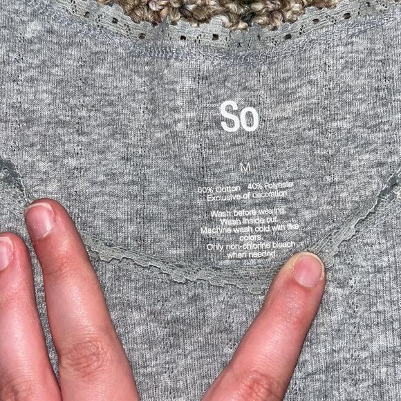 Juniors so gray basic ribbed crop top ribbed short sleeved casual lettuce hem - Picture 4 of 5